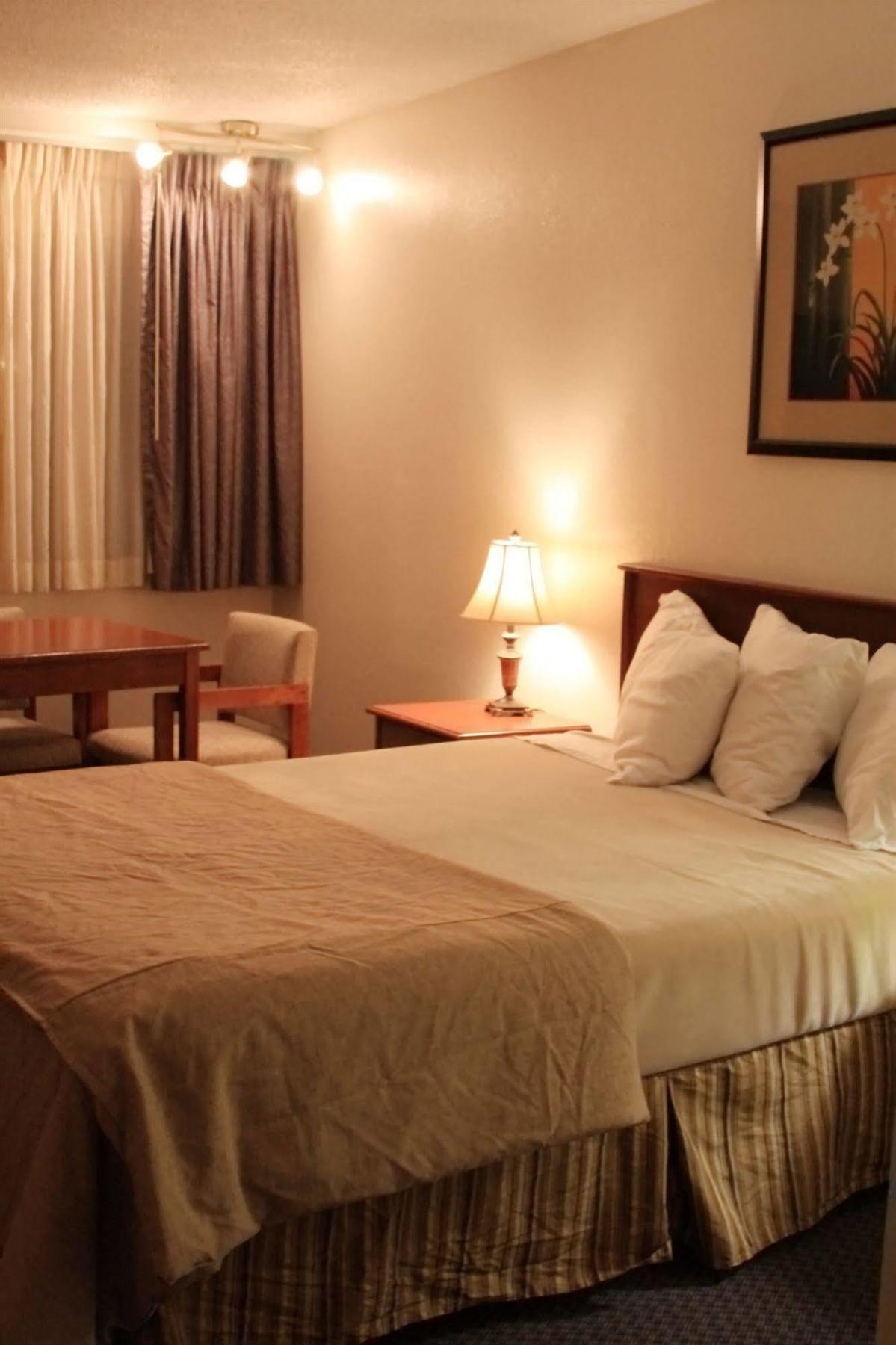 America Travel Inn Пулман Екстериор снимка